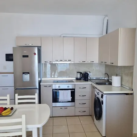 Apartment Elevated Beachfront Sarande